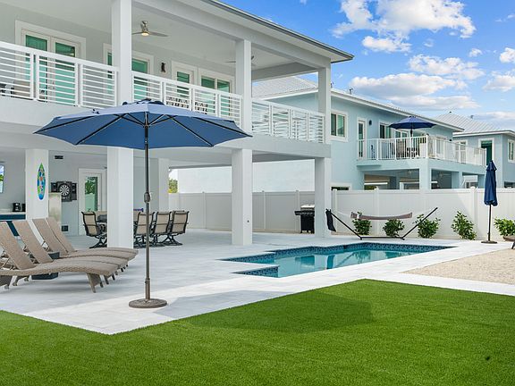 5th image of 229 Pescayo Ave