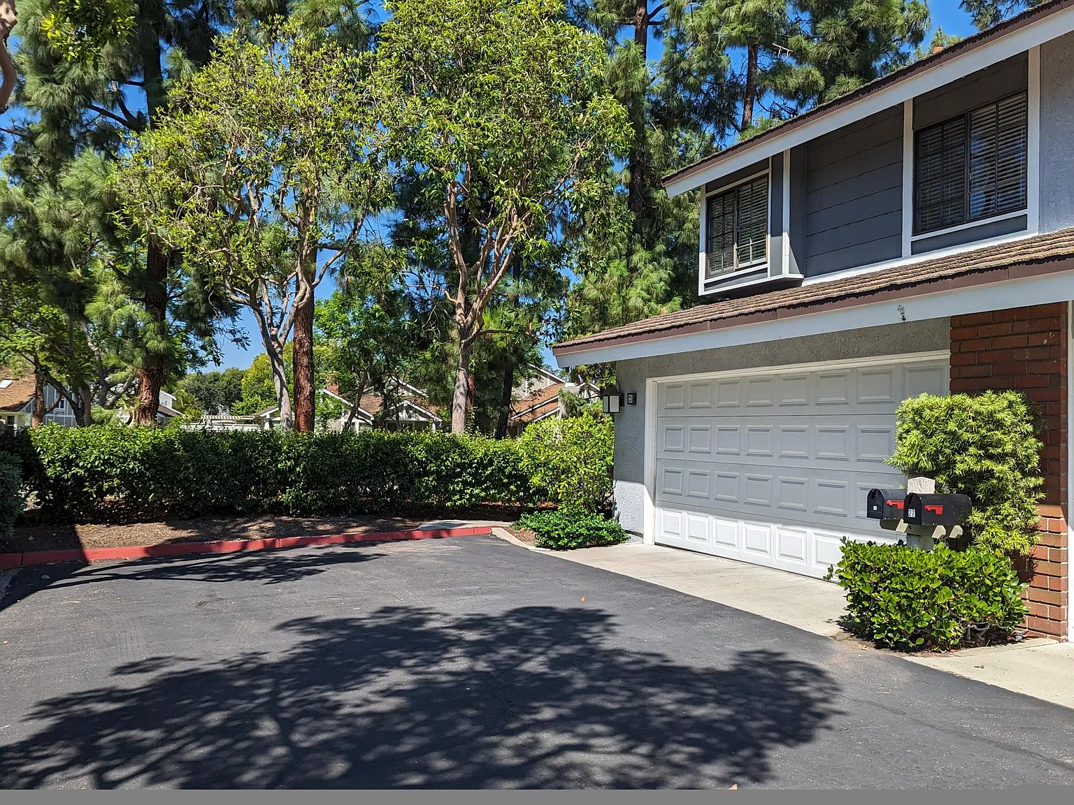 3 bed, 2.5 bath, 1601 sqft, $4,500 — Photo 2