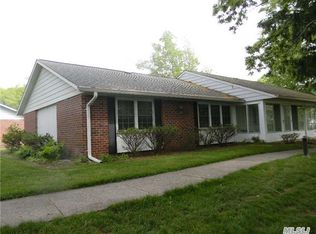 52 Trent Ct UNIT A, Ridge, NY 11961