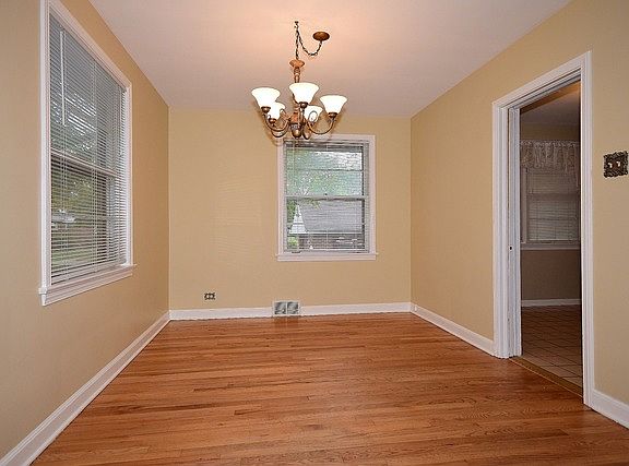 5th image of 10245 Kent St