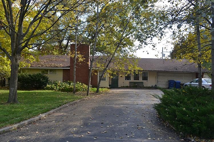1st image of 119 Tilton Park Dr