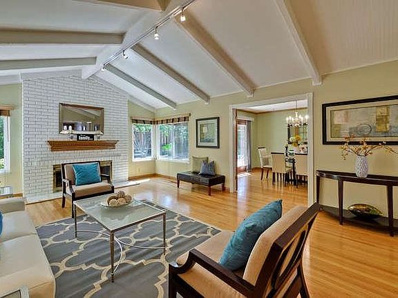 4th image of 19456 Dorchester Dr