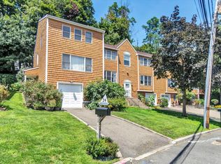 24 Herbhill Rd, Glen Cove, NY 11542