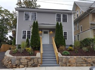 198 Pacific St, Bridgeport, CT 06604