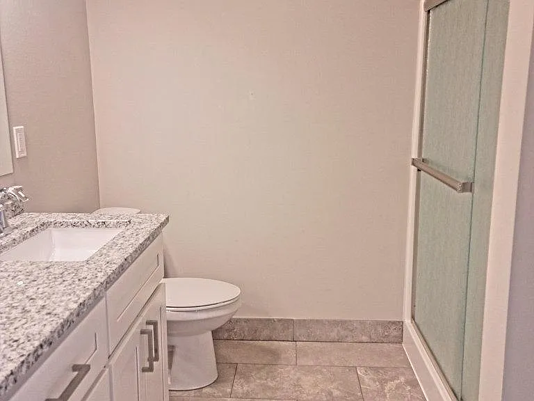 6911 Lennon Ln NE — Photo 13