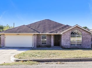 6601 Basswood Dr, Fort Worth, TX 76135