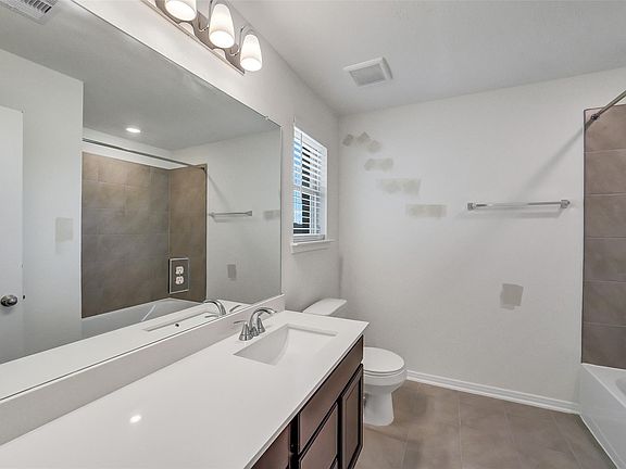 3rd image of 2844 Grand Anse Dr