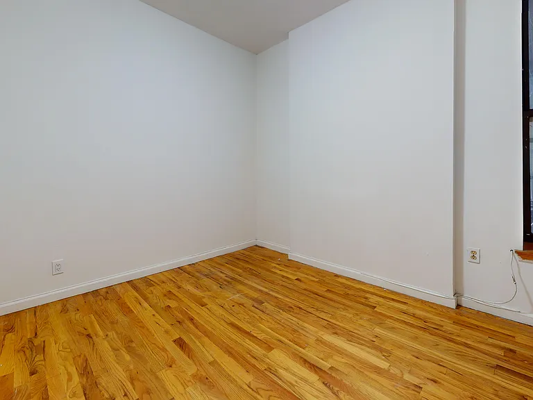 104 2nd Ave #16 — Photo 11
