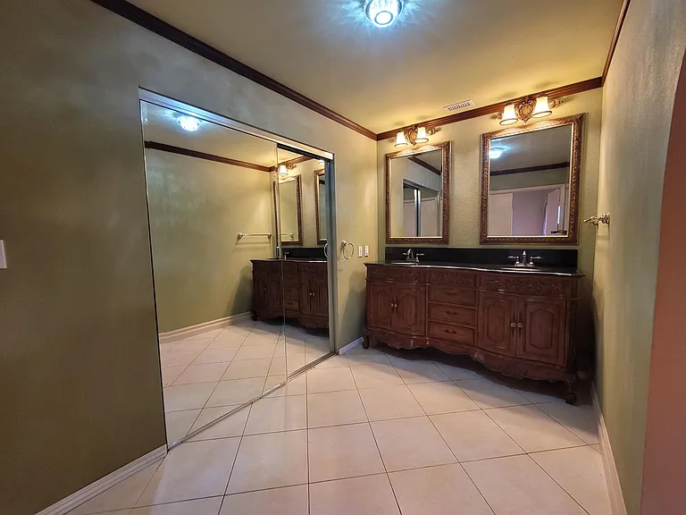 2050 Madonna Ln — Photo 24