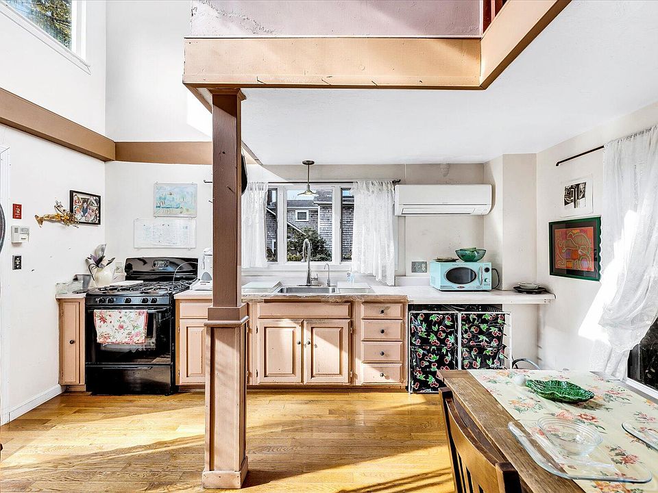 112 Gifford Street, Falmouth, MA 02540 Zillow