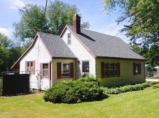 3660 Andrews Rd, Buchanan, MI 49107