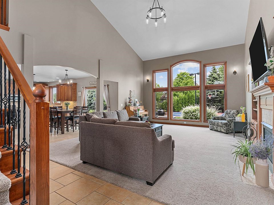 2456 Whistling Swan Ct, Menasha, WI 54952 MLS 50275865 Zillow