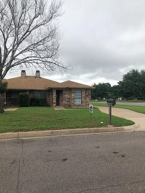 1st image of 7461 Queensbury Cir