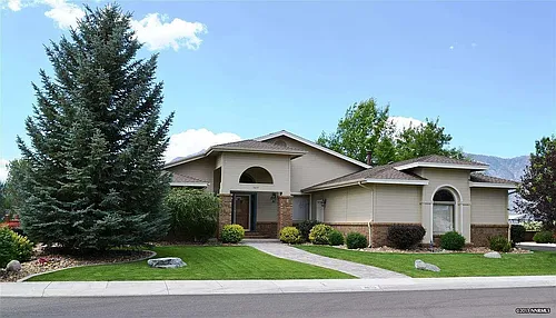1635 Mackland Ave Photo 1
