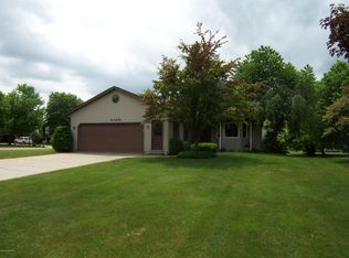 11140 Winter Dr, Zeeland, MI 49464