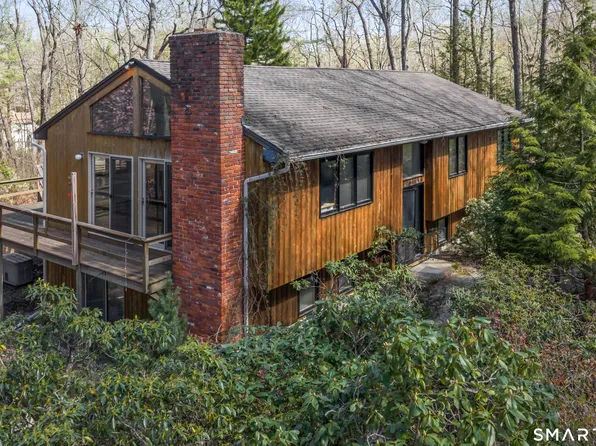 34 Dorethy Road, Redding, CT 06896