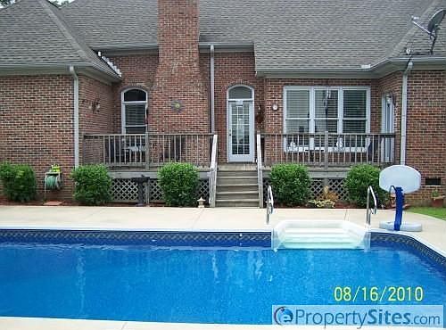 4th image of 402 Hudders Creek Way