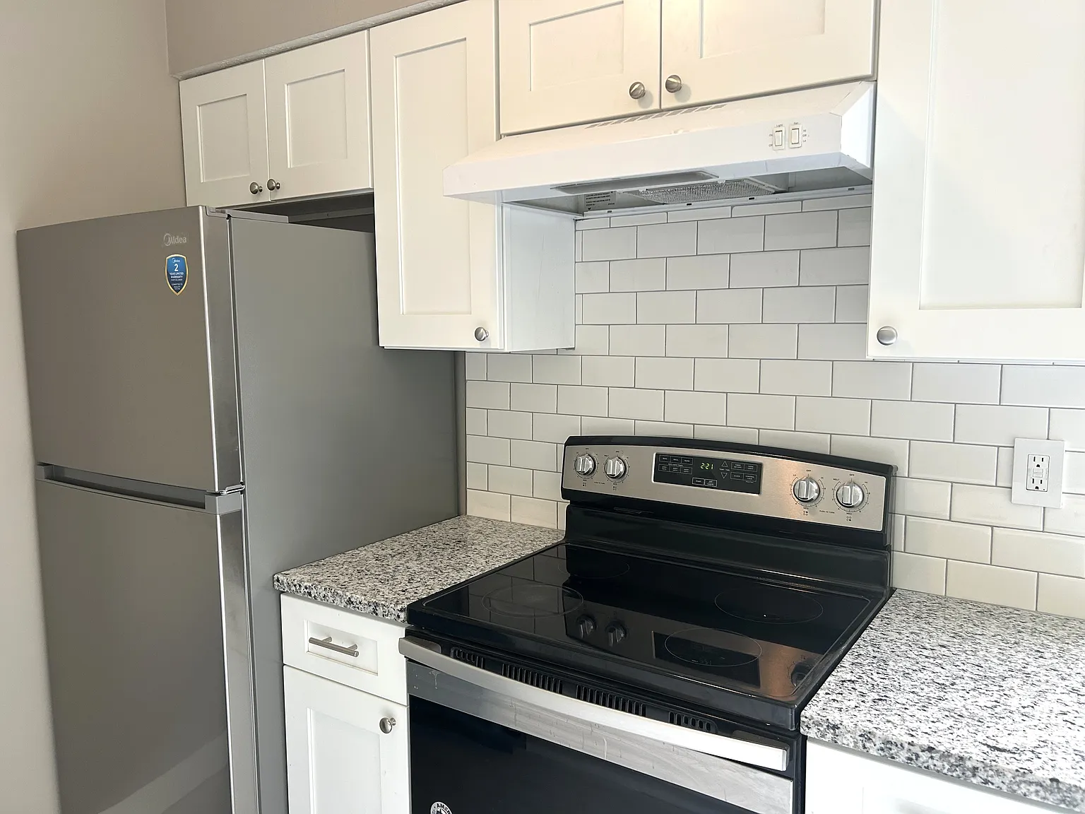 2 bed, 1.5 bath, 1350 sqft, $1,395 — Photo 3