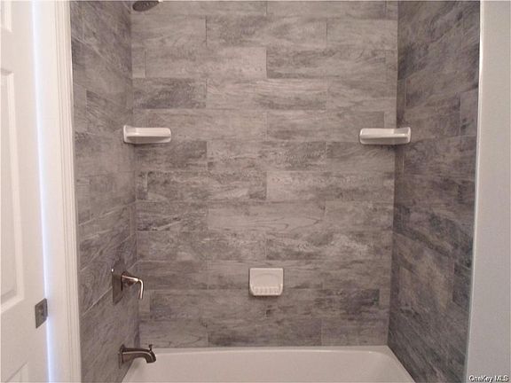 4th image of 19 North St #1