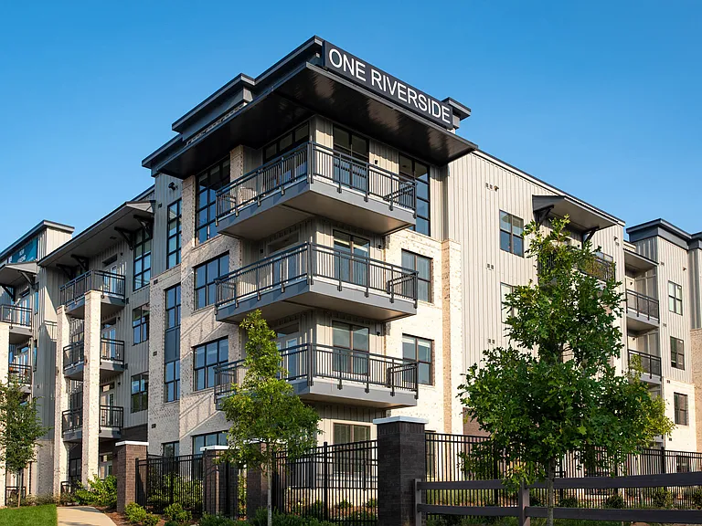 One Riverside Apartments — Photo 32