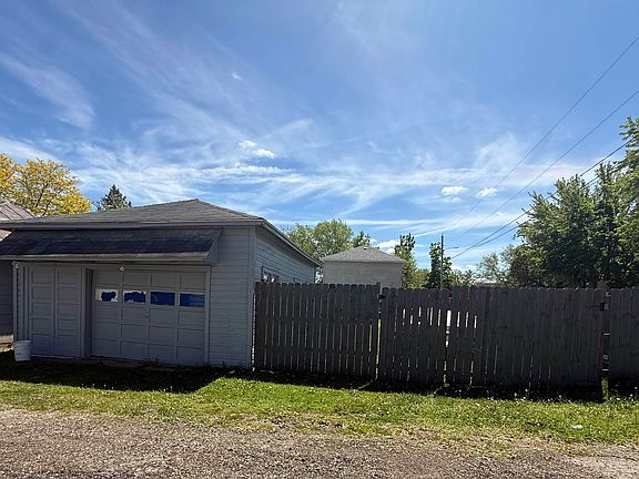 4th image of 213 W Monowau St