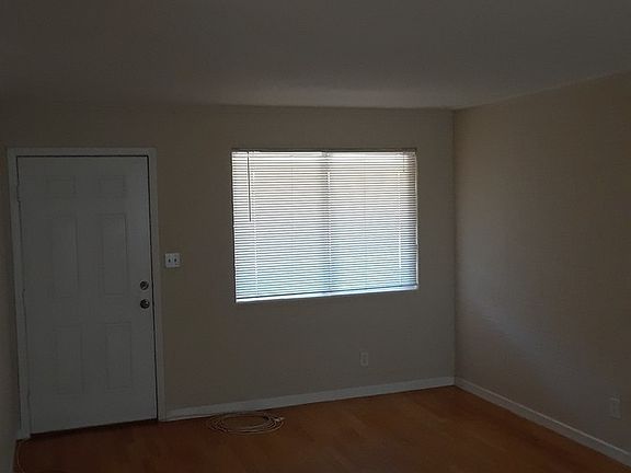 4th image of 4401 N 12th St Unit 219