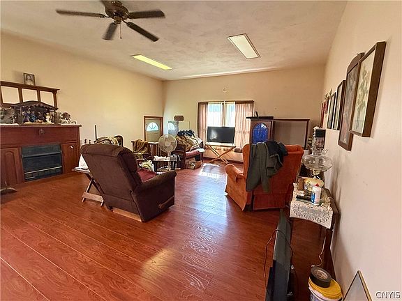 2nd image of 243 Bangall Rd