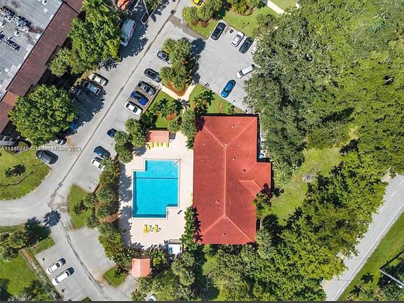 4th image of 5550 NW 44th St