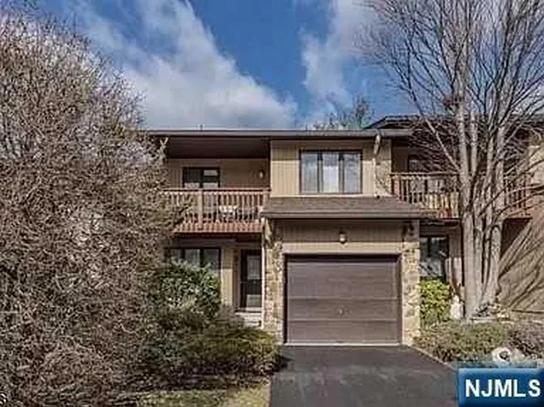 7 Dogwood Ct, Woodland Park, NJ 07424