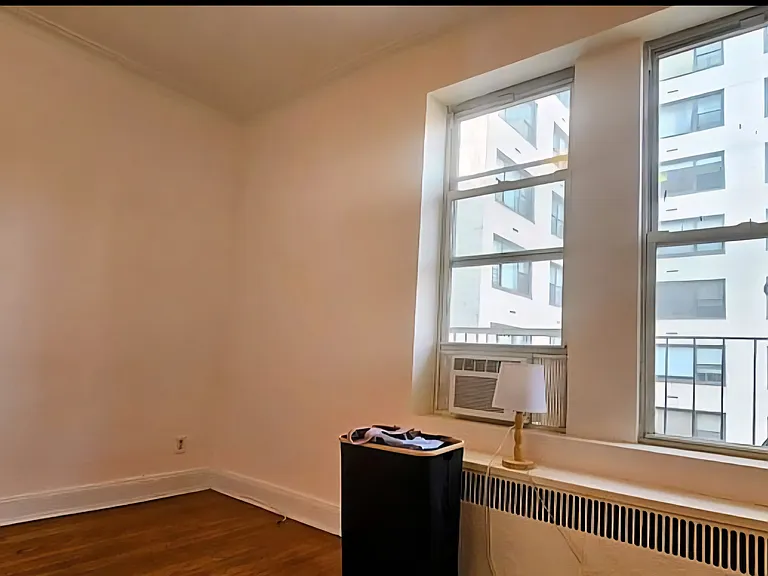 205 E 73rd St #10 — Photo 2
