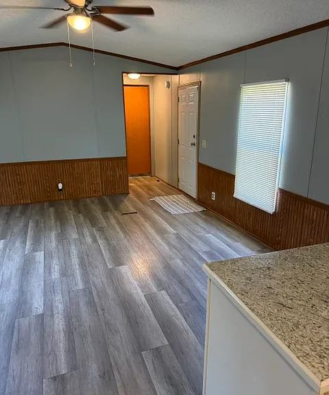 300 Lake Rd #19 — Photo 14