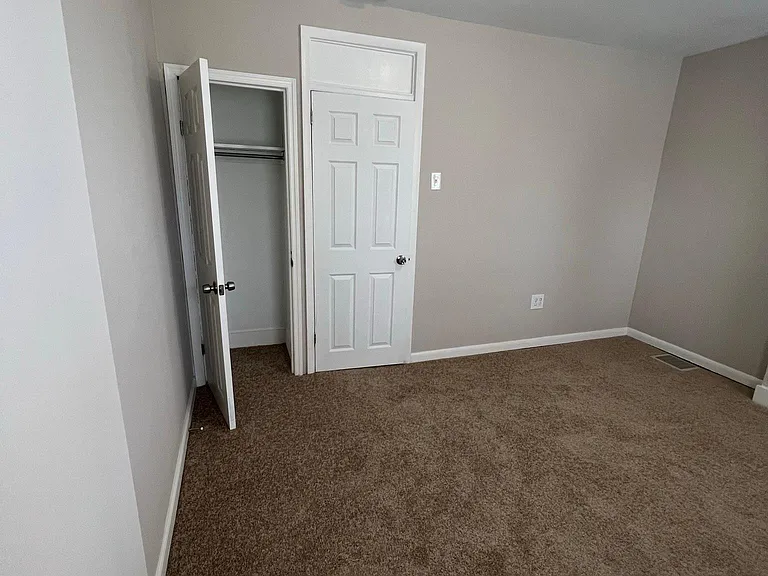 728 Saville Ave — Photo 10