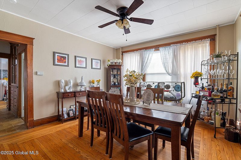 5th image of 35 Summit Avenue