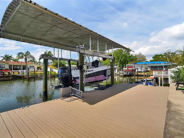 3944 Doral Dr — Photo 30