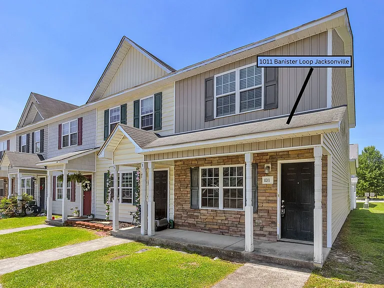 1011 Banister Loop — Photo 2