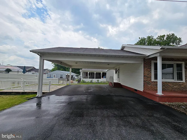 4 S Altamont Ave — Photo 3