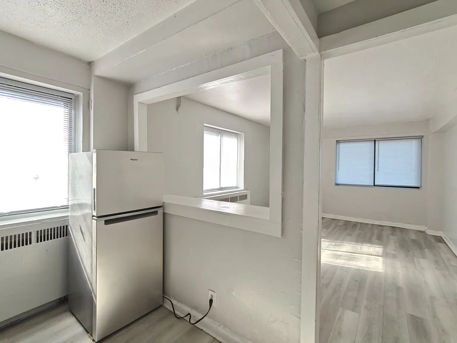 Beautiful Apartment Available Now! — Photo 4