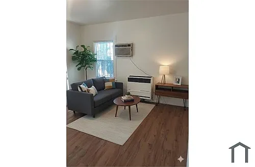 2719 Winter St #- Photo 1