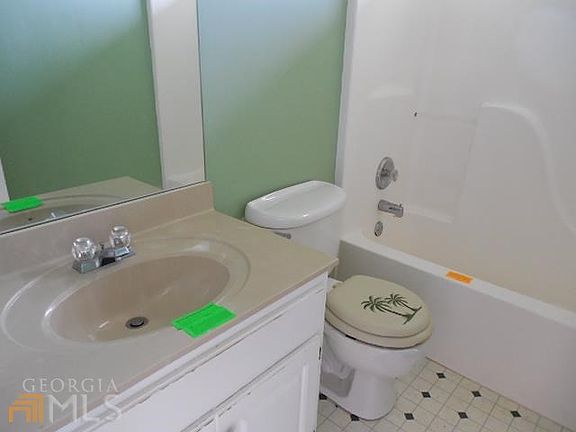4th image of 820 Karie Dr