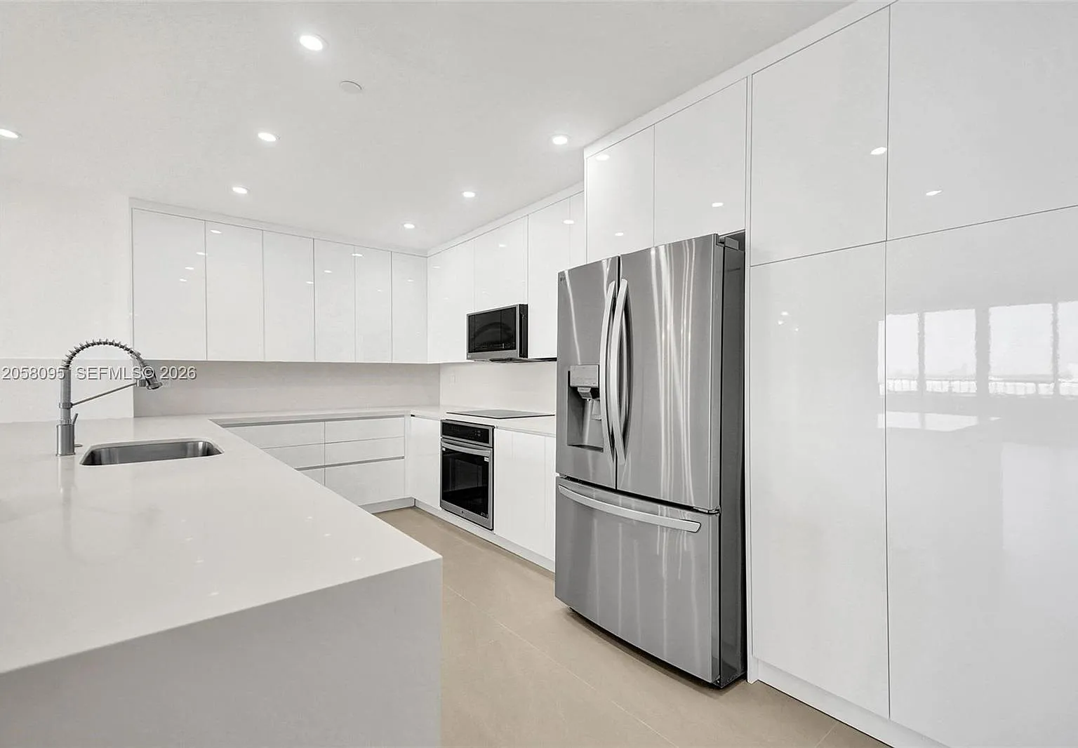 Key Colony No 2 Condo — Photo 3