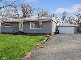 1512 Lakeland Ave, McHenry, IL 60050
