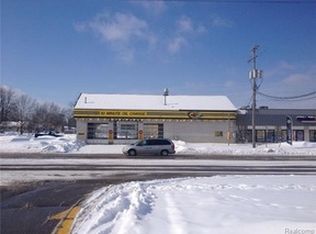 1114 S Ballenger Hwy, Flint, MI 48532