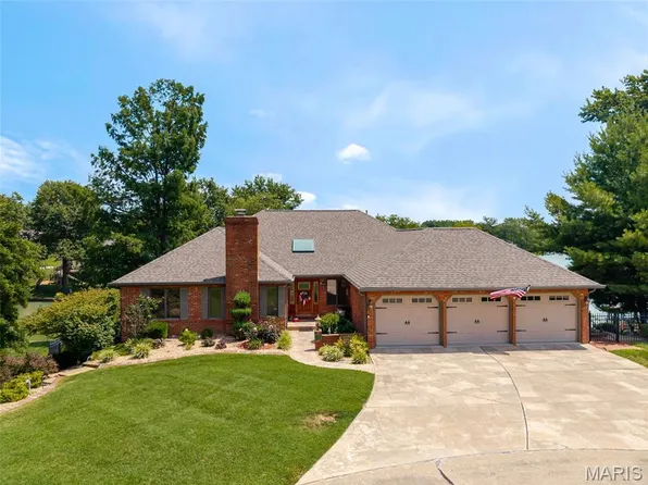 13 Timber Waters Ct, Swansea, IL 62226