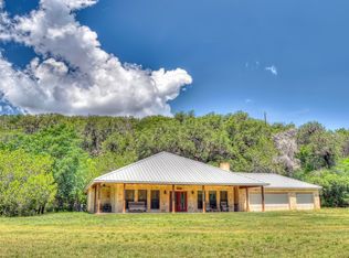 79 Woodruff Rd, Leakey, TX 78873
