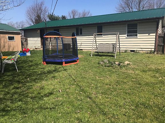 2nd image of 16 Linda Ln