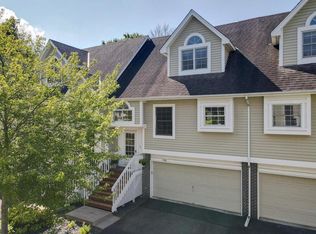 17145 Sandy Ln, Minnetonka, MN 55345