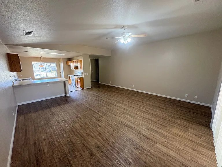 3832 W Sweet Ave — Photo 21