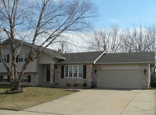 5699 Holmes Ave, Portage, IN 46368