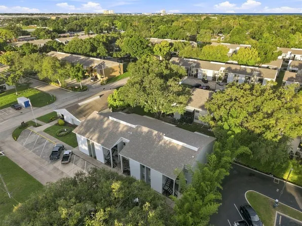 3807 N OAK DRIVE #D41, TAMPA, FL 33611