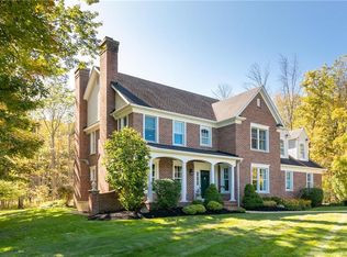 42 Winterhall Rd, Orchard Park, NY 14127
